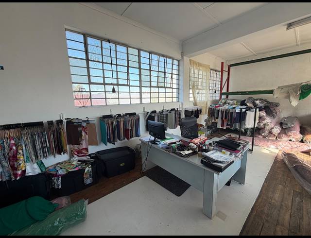 117M² BUILDING TO LET IN OBSERVATORY